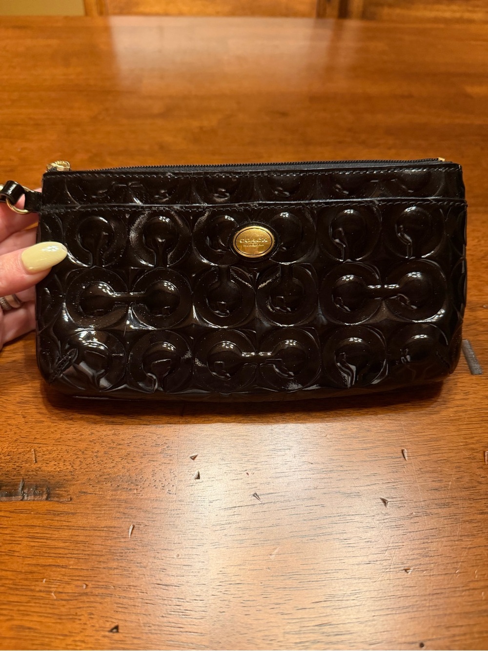 Coach NWOT LG Black Patent Leather Multi-Pocket Wristlet Pouch Phone Bag